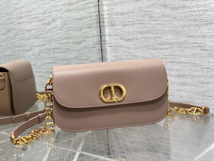 30 Montaigne Avenue leather 3